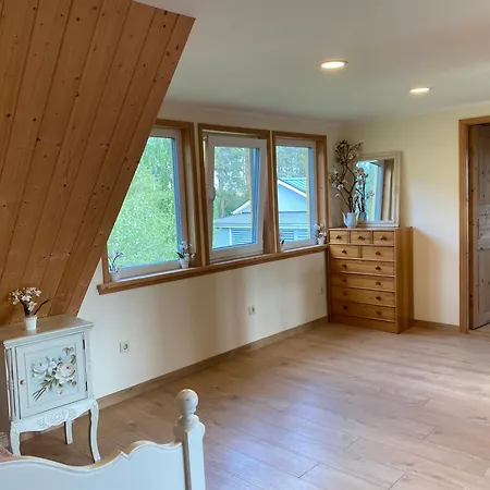 House With Sauna 펜션 Turisalu